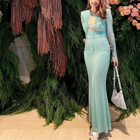 SELF PORTRAIT | pale blue rhinestone midi Longsleeve cut out - Picture 13 of 14